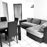 Tiburtina Station Apartment